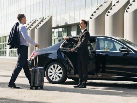 How Much Should I Expect to Pay for Airport Transportation? image
