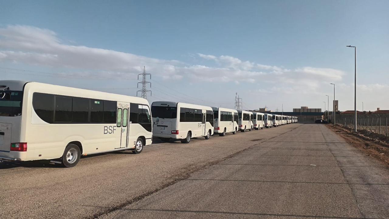 ET Chauffeurs vehicle ready for night transfer service